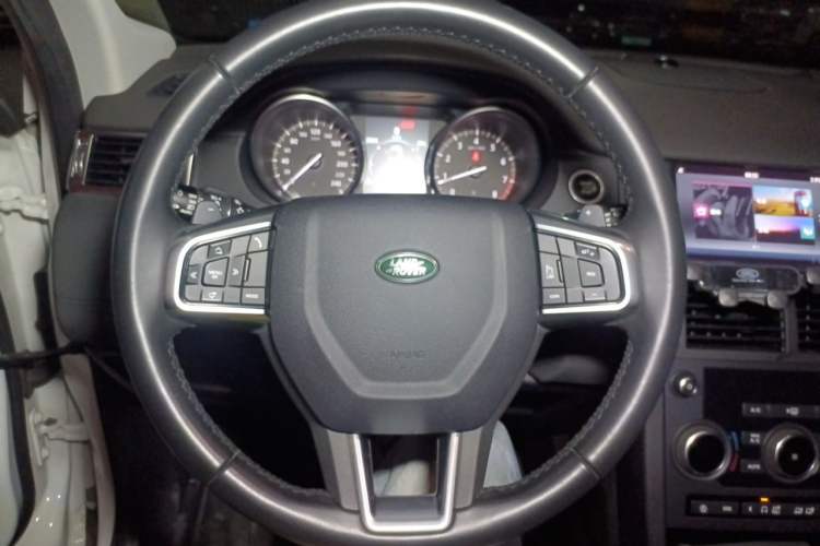 Used Land Rover Discovery Sport 2019 200PS PURE Edition China VI Standard Steering Wheel