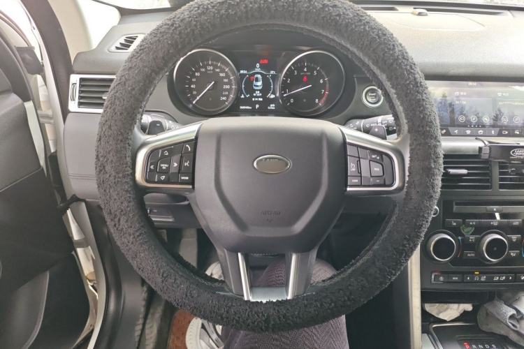 Used Land Rover Discovery Sport 2019 240 PS HSE Version China VI Standard Steering Wheel