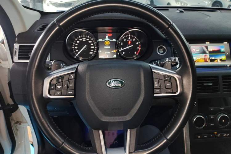Used Land Rover Discovery Sport 2019 240 PS SE Version China V Standard Steering Wheel
