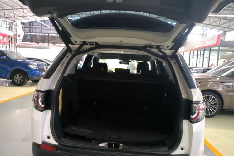 Used Land Rover Discovery Sport 2019 240 PS HSE Version China VI Standard Trunk