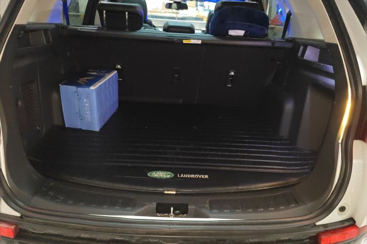 Used Land Rover Discovery Sport 2019 240 PS PURE Edition China V Standard Trunk