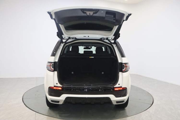 Used Land Rover Discovery Sport 2019 240 PS SE Dynamic Version China VI Standard Trunk