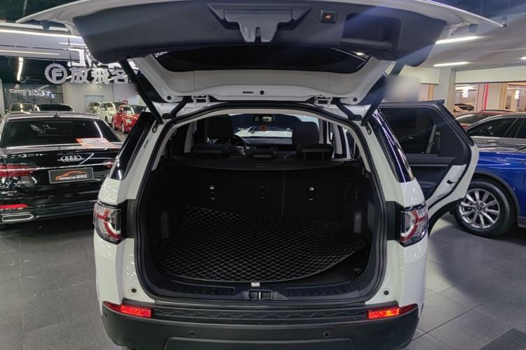 Used Land Rover Discovery Sport 2019 240 PS PURE Edition China VI Standard Trunk
