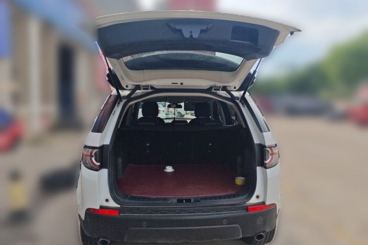 Used Land Rover Discovery Sport 2019 240 PS PURE Edition China V Standard Trunk