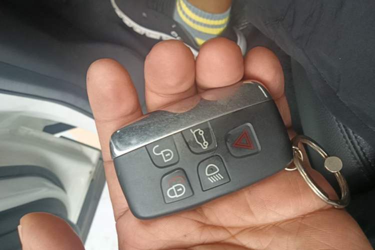Used Land Rover Discovery Sport 2019 240 PS SE Version China V Standard Vehicle Key