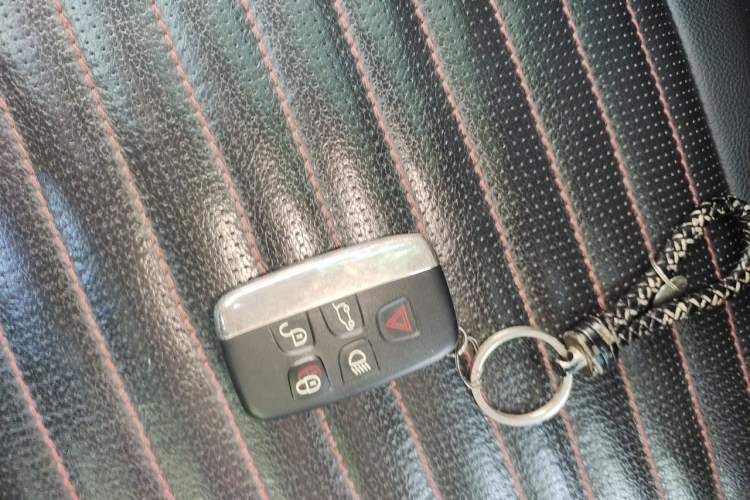 Used Land Rover Discovery Sport 2019 240 PS SE Dynamic Version China V Standard Vehicle Key