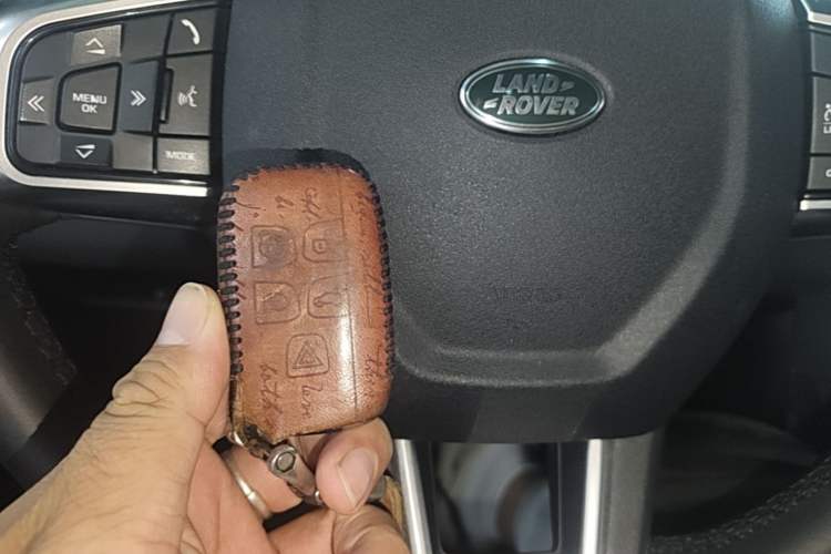 Used Land Rover Discovery Sport 2019 240 PS SE Version China VI Standard Vehicle Key