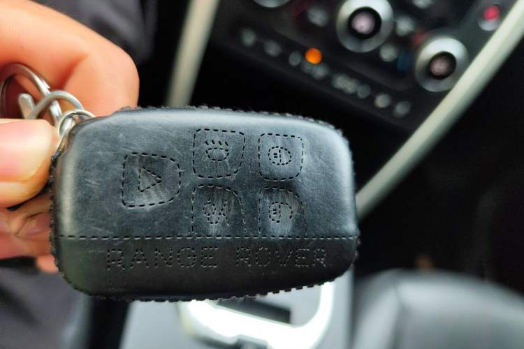 Used Land Rover Discovery Sport 2019 240 PS SE Version China VI Standard Vehicle Key