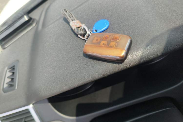 Used Land Rover Discovery Sport 2019 200PS PURE Edition China VI Standard Vehicle Key