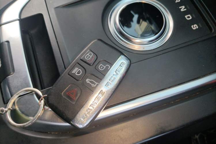 Used Land Rover Discovery Sport 2019 240 PS SE Dynamic Version China V Standard Vehicle Key