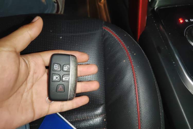 Used Land Rover Discovery Sport 2019 240 PS SE Version China V Standard Vehicle Key