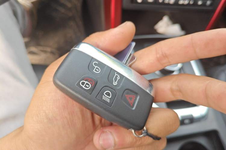 Used Land Rover Discovery Sport 2019 240 PS SE Dynamic Version China V Standard Vehicle Key