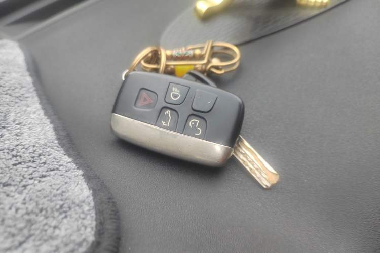 Used Land Rover Discovery Sport 2019 240 PS SE Dynamic Version China V Standard Vehicle Key