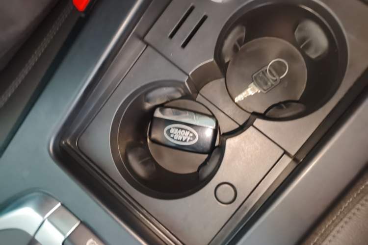 Used Land Rover Discovery Sport 2019 240 PS PURE Edition China VI Standard Vehicle Key