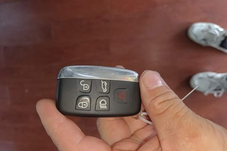 Used Land Rover Discovery Sport 2019 240 PS SE Version China V Standard Vehicle Key