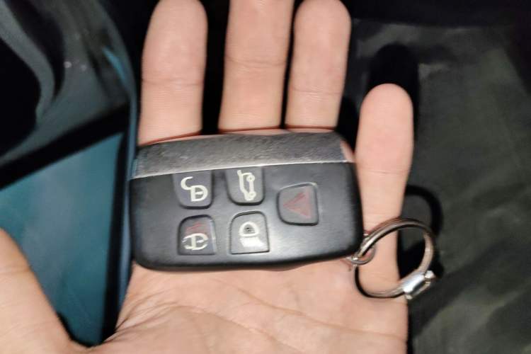 Used Land Rover Discovery Sport 2019 240 PS SE Dynamic Version China V Standard Vehicle Key