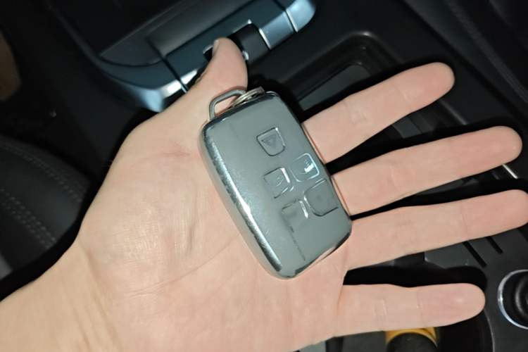Used Land Rover Discovery Sport 2019 200PS PURE Edition China VI Standard Vehicle Key