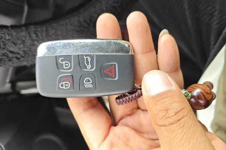 Used Land Rover Discovery Sport 2019 240 PS HSE Version China VI Standard Vehicle Key