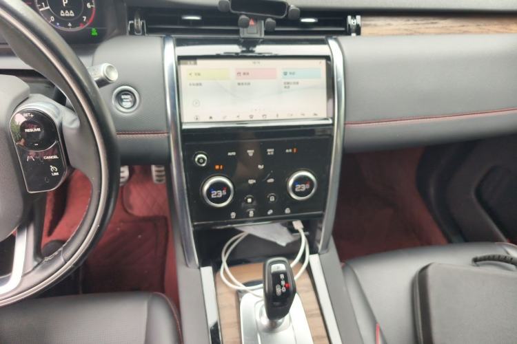 Used Land Rover Discovery Sport 2020 249 PS R-Dynamic Performance Edition Audio And AC Panel