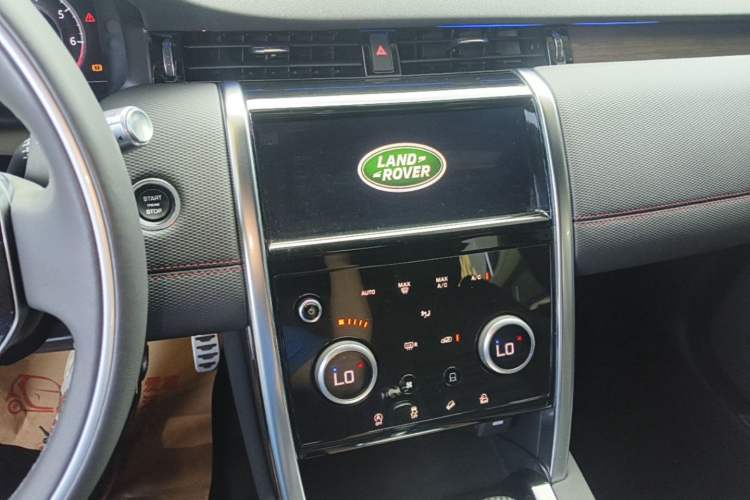 Used Land Rover Discovery Sport 2020 249 PS R-Dynamic Performance Edition Audio And AC Panel