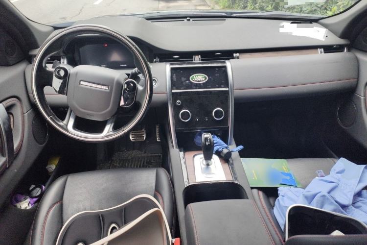 Used Land Rover Discovery Sport 2020 249 PS R-Dynamic Performance Edition Center Console