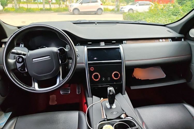 Used Land Rover Discovery Sport 2020 249 PS R-Dynamic Performance Edition Center Console
