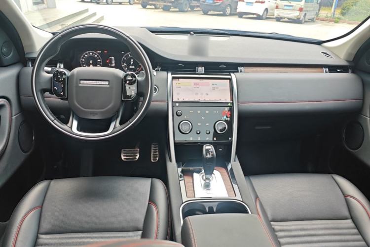 Used Land Rover Discovery Sport 2020 249 PS R-Dynamic Performance Edition Center Console