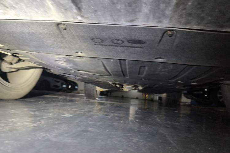 Used Land Rover Discovery Sport 2020 249 PS R-Dynamic Performance Edition Chassis Front