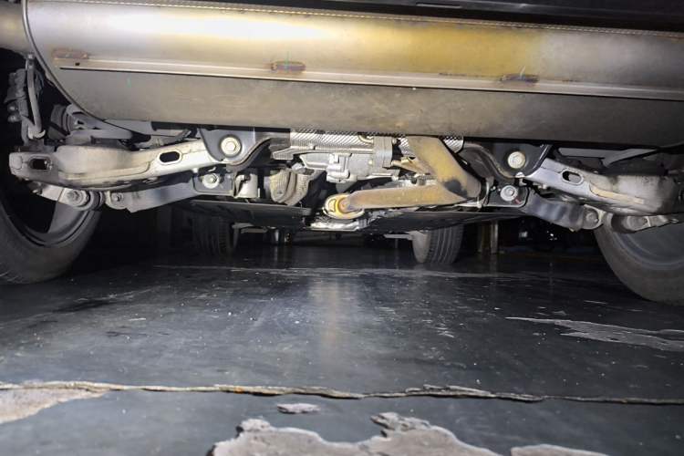 Used Land Rover Discovery Sport 2020 249 PS R-Dynamic Performance Edition Chassis Rear