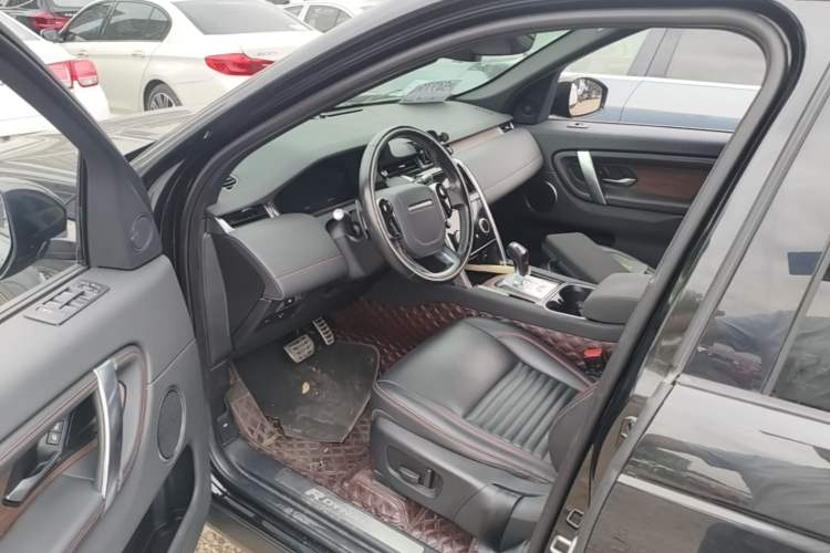 Used Land Rover Discovery Sport 2020 249 PS R-Dynamic Performance Edition Driver Seat