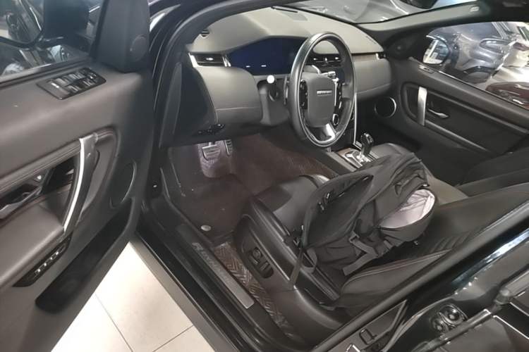 Used Land Rover Discovery Sport 2020 249 PS R-Dynamic Performance Tech Edition 7 Seats Driver Seat