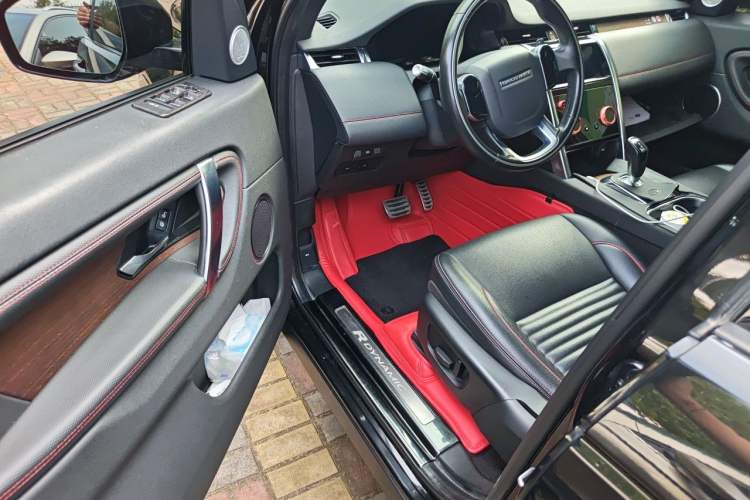 Used Land Rover Discovery Sport 2020 249 PS R-Dynamic Performance Edition Driver Seat
