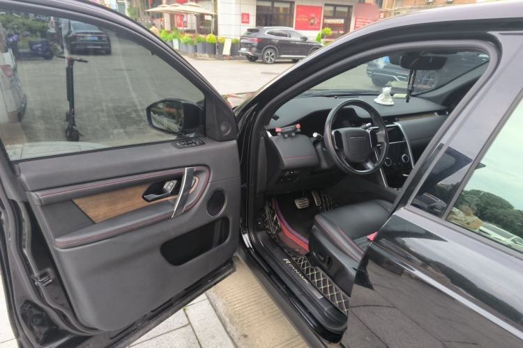 Used Land Rover Discovery Sport 2020 249 PS R-Dynamic Performance Edition Driver Seat
