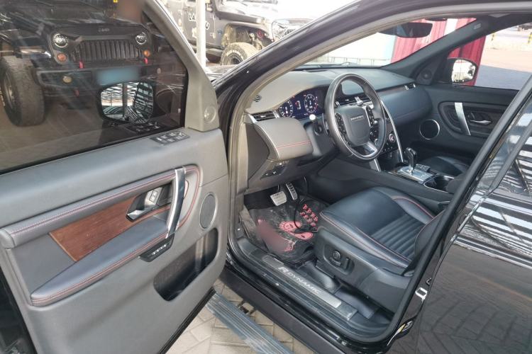 Used Land Rover Discovery Sport 2020 249 PS R-Dynamic Performance Edition Driver Seat
