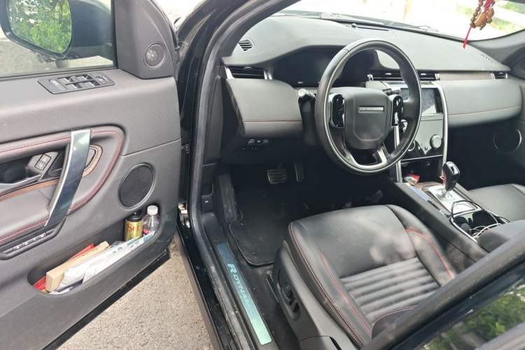 Used Land Rover Discovery Sport 2020 249 PS R-Dynamic Performance Tech Edition 7 Seats Driver Seat