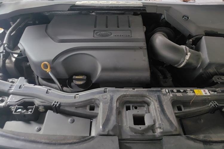 Used Land Rover Discovery Sport 2020 249 PS R-Dynamic Performance Edition Engine Bay