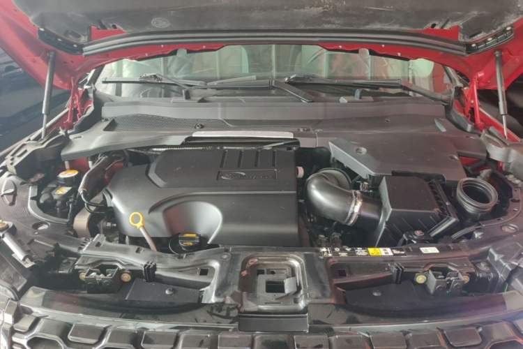 Used Land Rover Discovery Sport 2020 249 PS R-Dynamic Performance Tech Edition 7 Seats Engine Bay