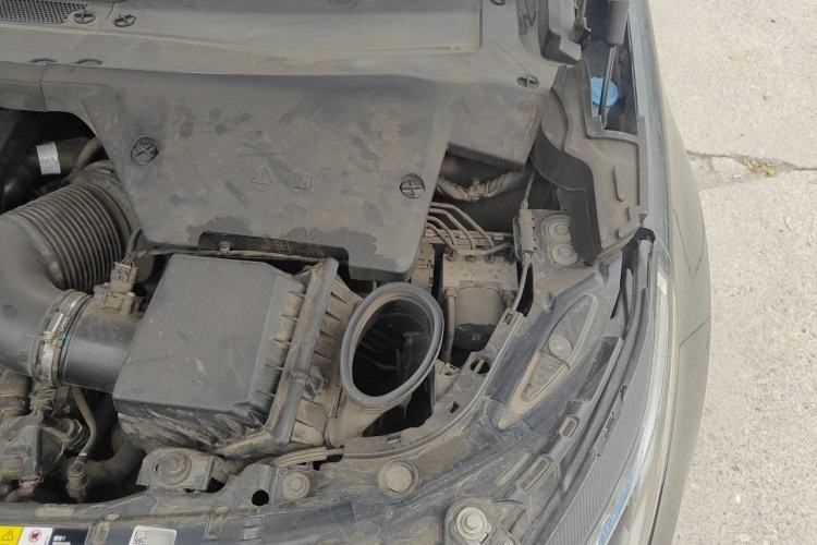 Used Land Rover Discovery Sport 2020 249 PS R-Dynamic Performance Edition Engine Bay Left