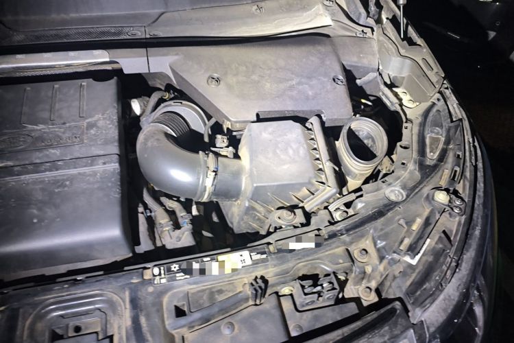 Used Land Rover Discovery Sport 2020 249 PS R-Dynamic Performance Edition Engine Bay Left