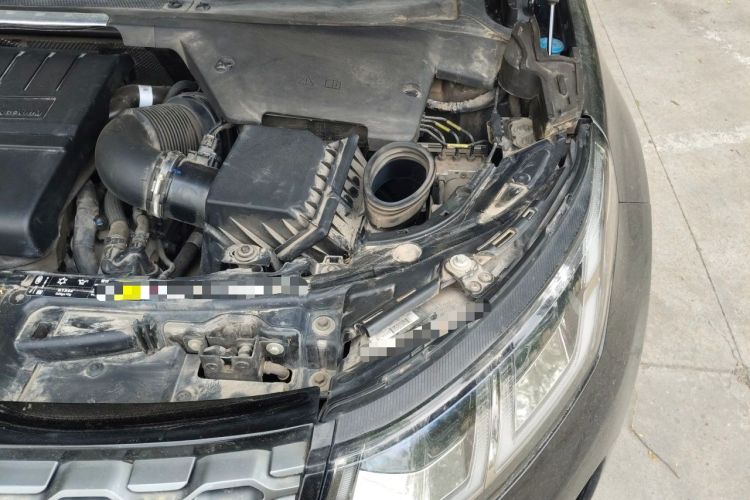 Used Land Rover Discovery Sport 2020 249 PS R-Dynamic Performance Edition Engine Bay Left