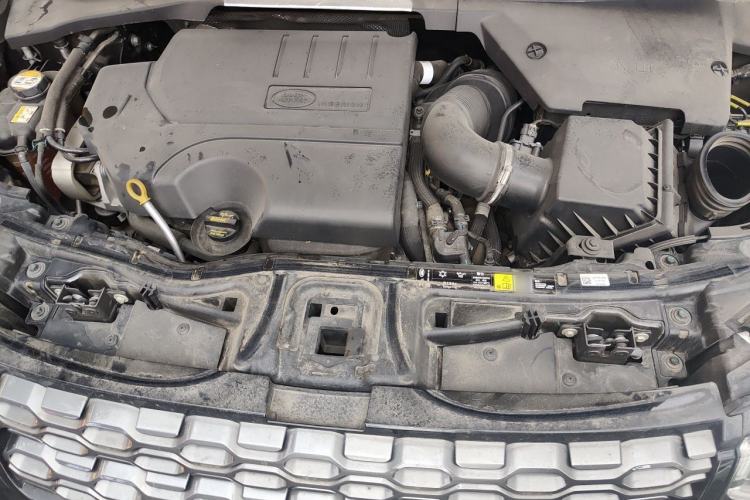Used Land Rover Discovery Sport 2020 249 PS R-Dynamic Performance Edition Engine Bay