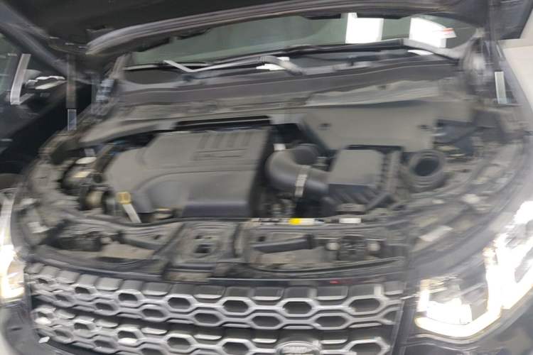 Used Land Rover Discovery Sport 2020 249 PS R-Dynamic Performance Edition Engine Bay