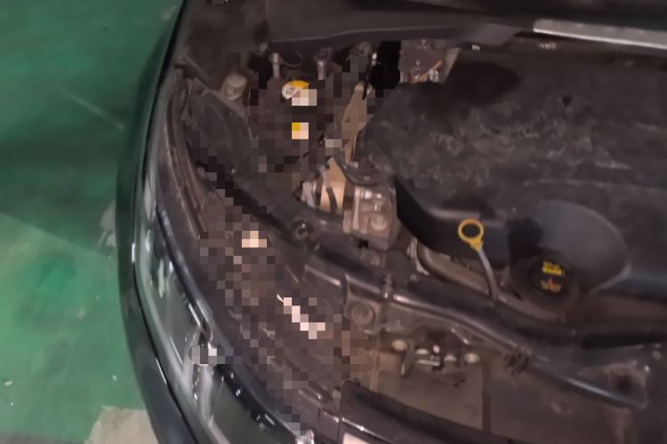 Used Land Rover Discovery Sport 2020 249 PS R-Dynamic Performance Edition Engine Bay Right