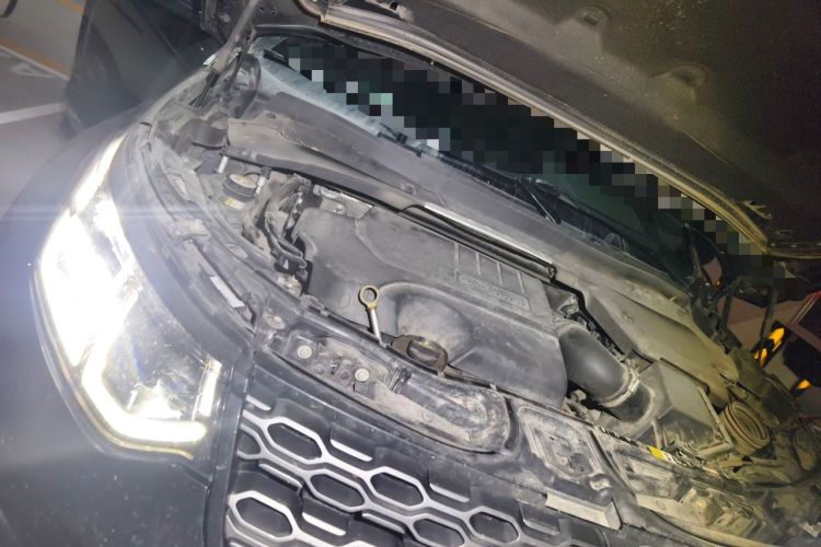 Used Land Rover Discovery Sport 2020 249 PS R-Dynamic Performance Edition Engine Bay Right