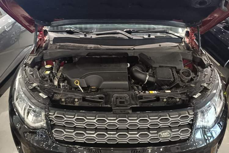 Used Land Rover Discovery Sport 2020 249 PS R-Dynamic Performance Edition Engine Bay
