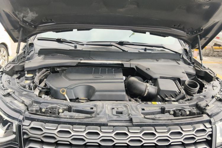 Used Land Rover Discovery Sport 2020 249 PS R-Dynamic Performance Tech Edition 7 Seats Engine Bay