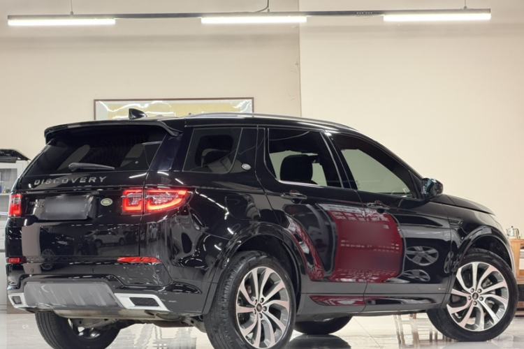Used Land Rover Discovery Sport 2020 249 PS R-Dynamic Performance Edition Exterior 3