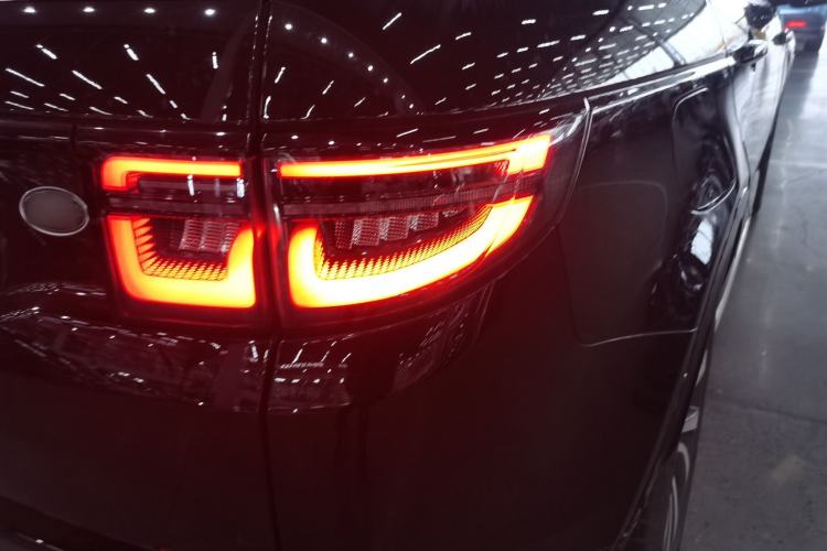 Used Land Rover Discovery Sport 2020 249 PS R-Dynamic Performance Tech Edition 7 Seats Exterior 3