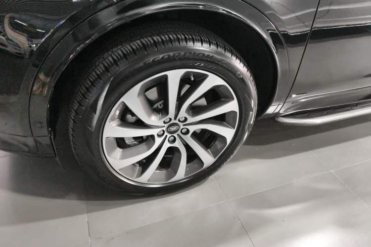 Used Land Rover Discovery Sport 2020 249 PS R-Dynamic Performance Tech Edition 7 Seats Exterior 7