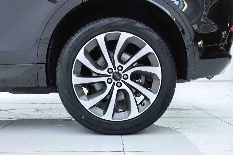 Used Land Rover Discovery Sport 2020 249 PS R-Dynamic Performance Tech Edition 7 Seats Exterior 8